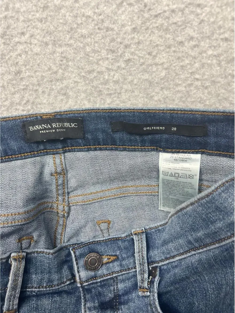 Banana Republic Girlfriend Straight Leg Denim Jeans Womens 29 Med Wash